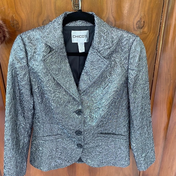 Chico’s Silver Single Breasted Blazer, Sz 0 - Picture 2 of 4